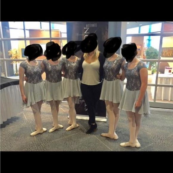 Dance Costume (MA) - Picture 4 of 4